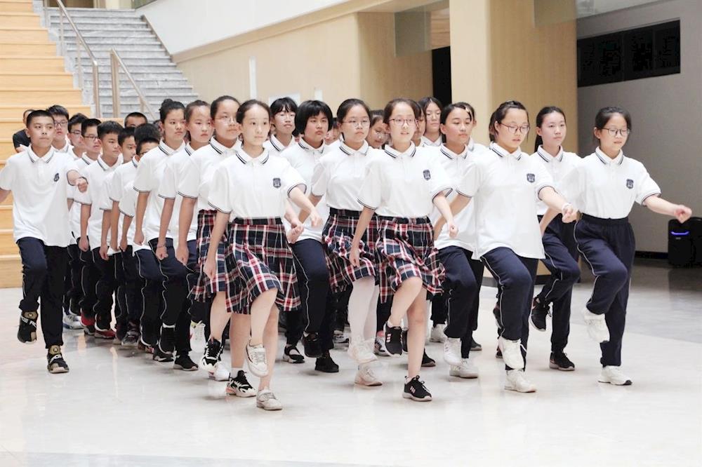 张家港高级中学校服图片