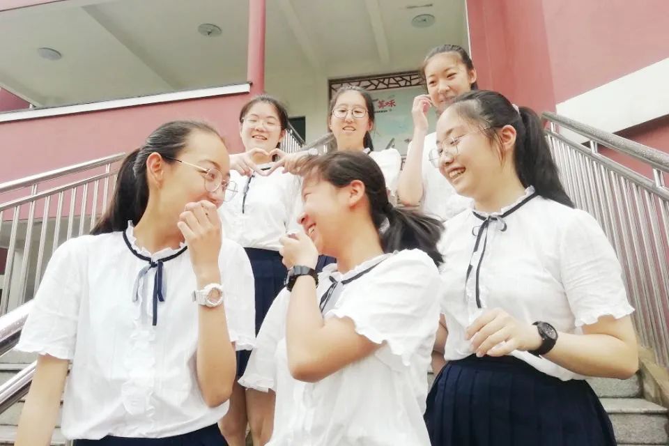1c869f1cc5f8416bb66e2ffee29ecf2a.jpg