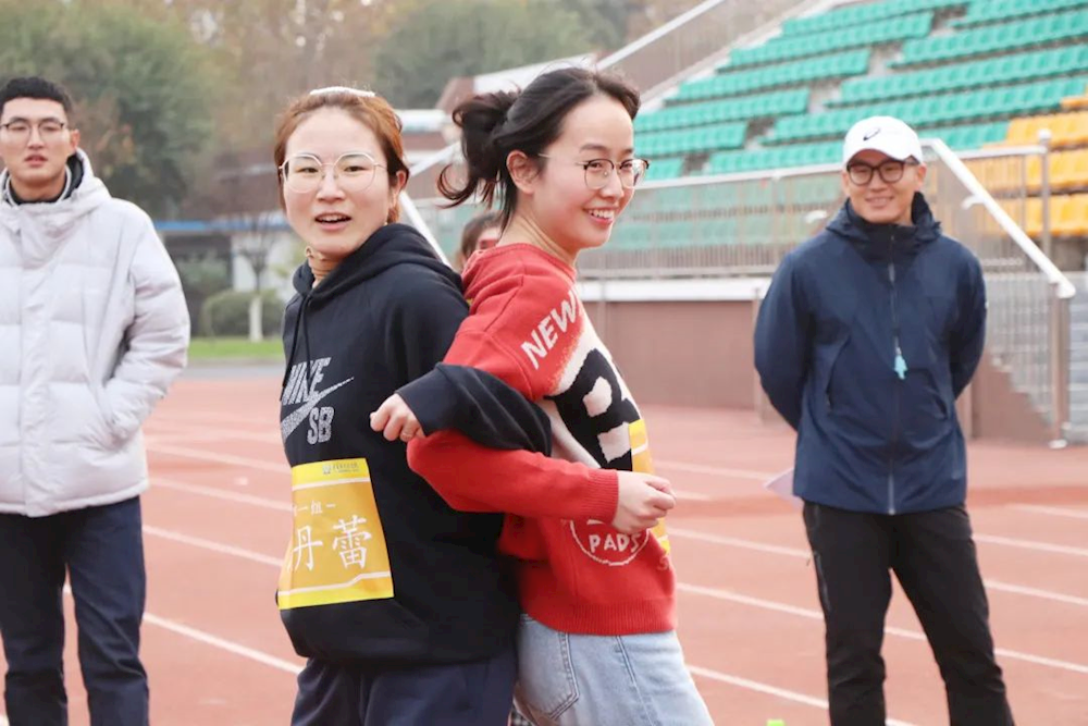 a571938e7dff45bcbc9a5c271ae92151.png